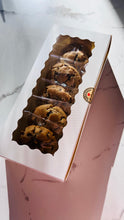 Load image into Gallery viewer, Chonky chocochip &amp; walnut cookies (6 cookies)
